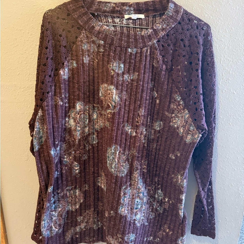 Women's Purple Patterned Top